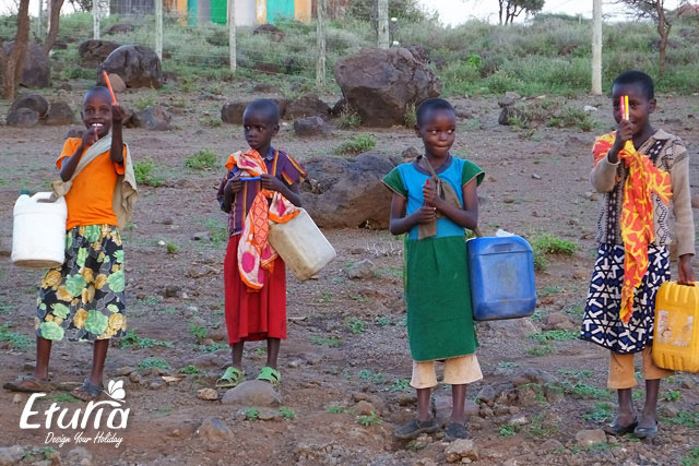 Copii cara apa in Kenya