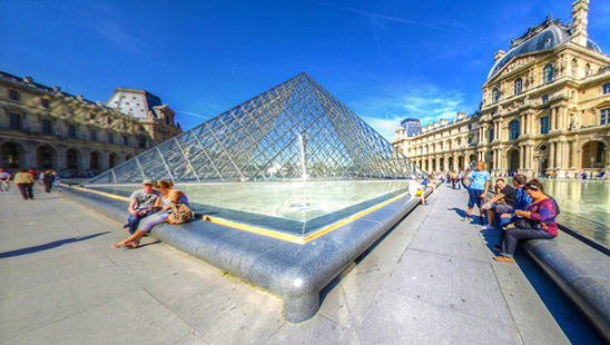 Incursiune la elegantul Louvre